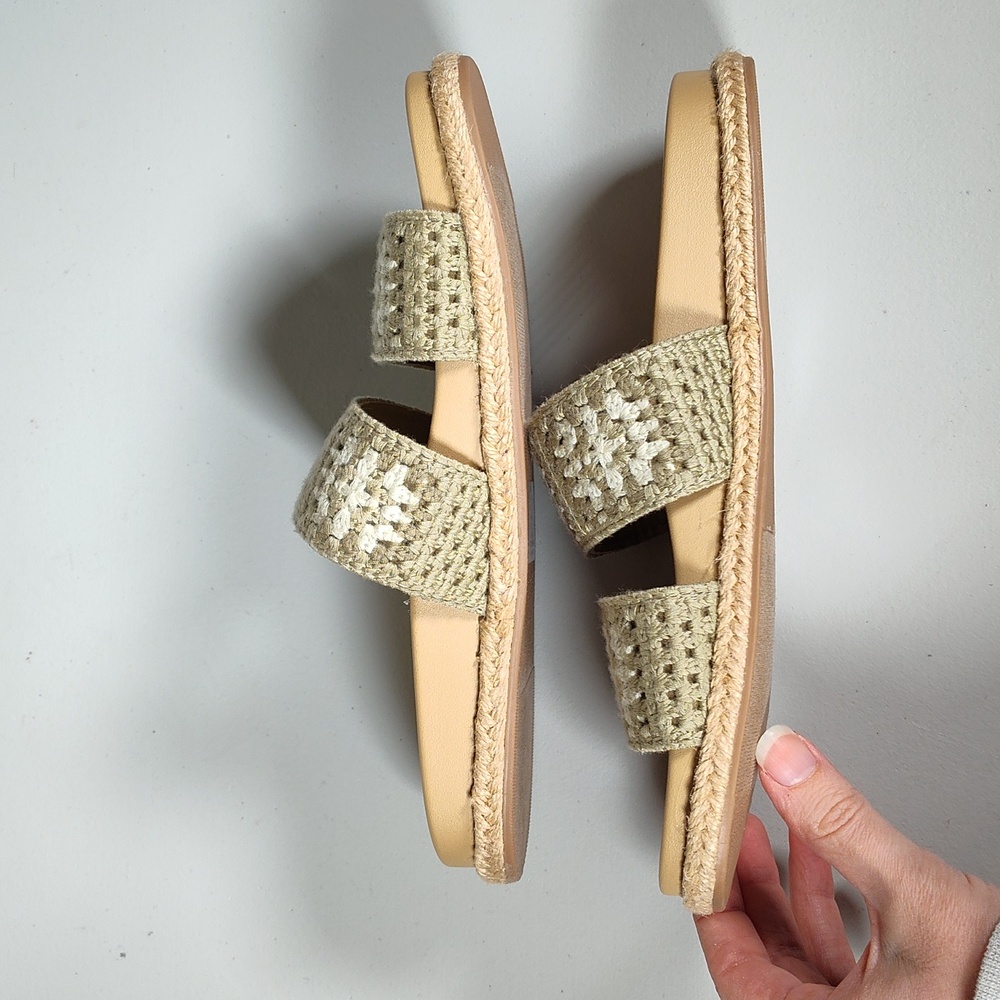 American Eagle sage green crochet slide sandals 6 - Picture 7 of 10